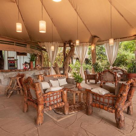 Kibo Safari Camp Vila Amboseli Exterior foto