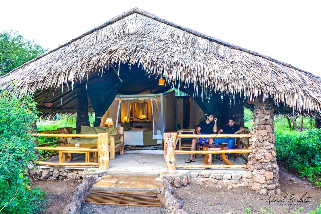 Kibo Safari Camp Vila Amboseli Exterior foto