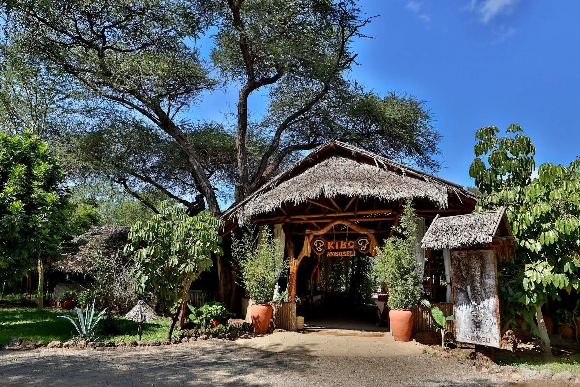 Kibo Safari Camp Vila Amboseli Exterior foto