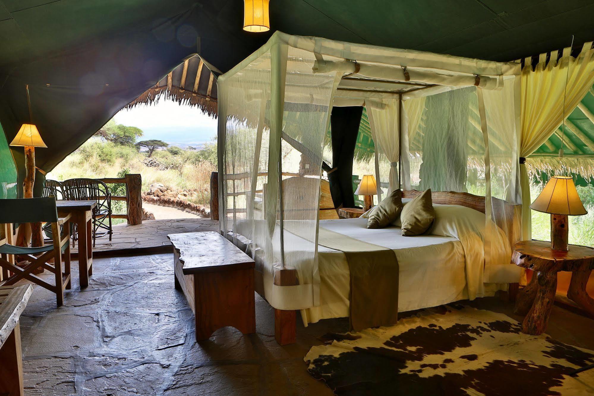 Kibo Safari Camp Vila Amboseli Exterior foto