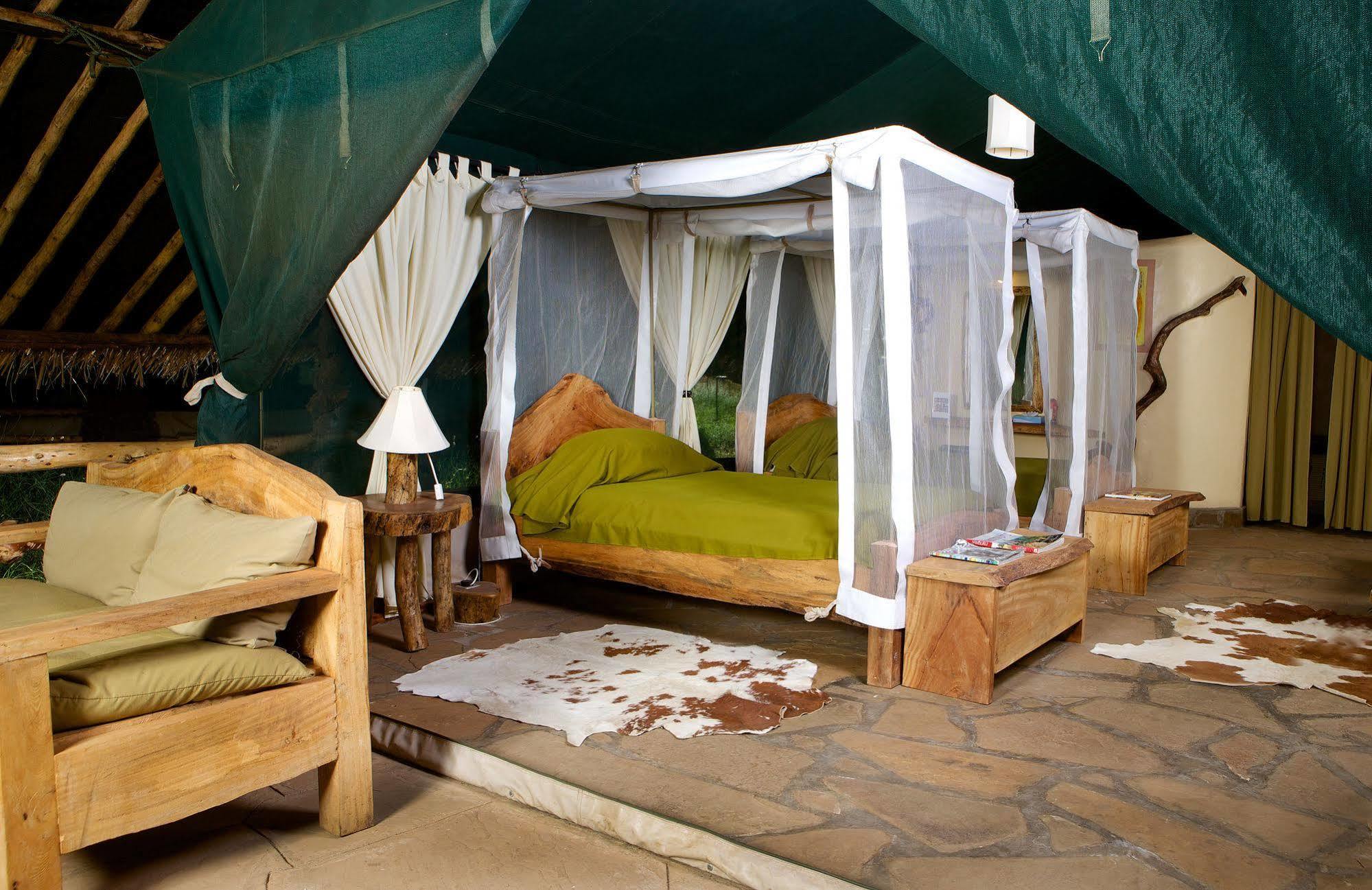 Kibo Safari Camp Vila Amboseli Exterior foto