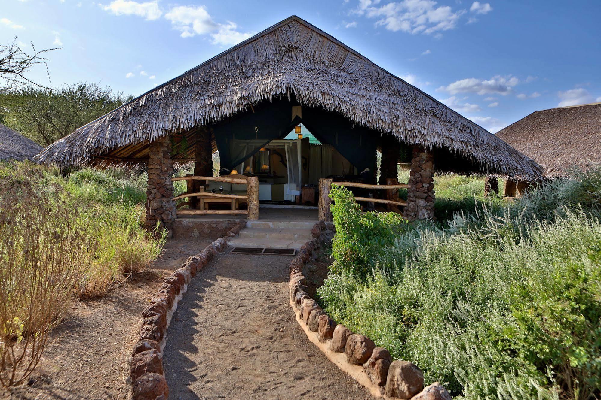 Kibo Safari Camp Vila Amboseli Exterior foto