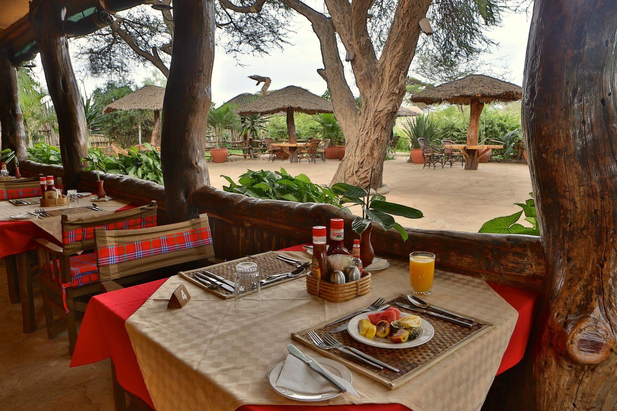 Kibo Safari Camp Vila Amboseli Exterior foto