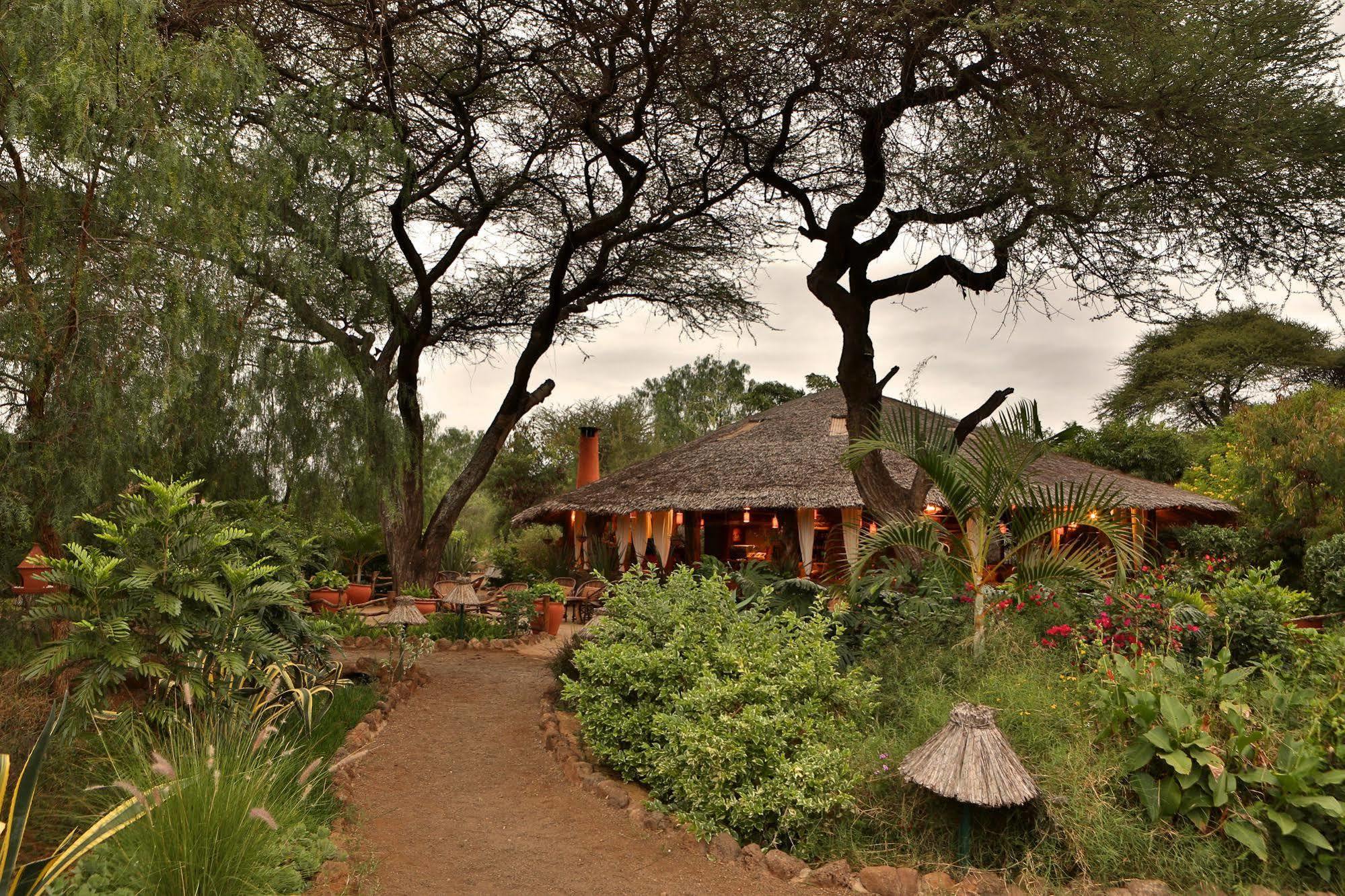 Kibo Safari Camp Vila Amboseli Exterior foto