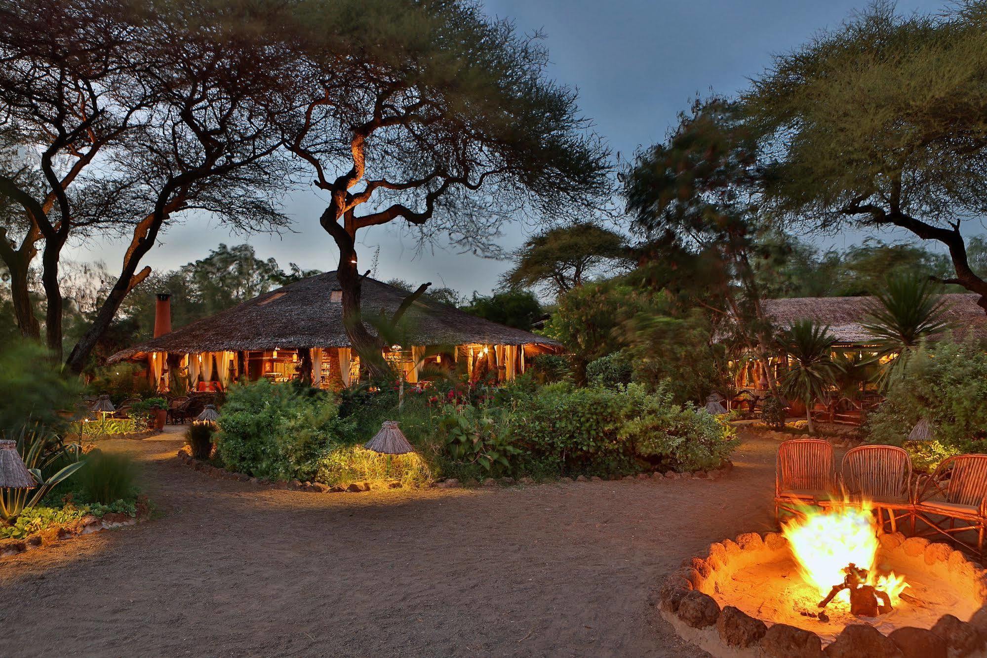 Kibo Safari Camp Vila Amboseli Exterior foto