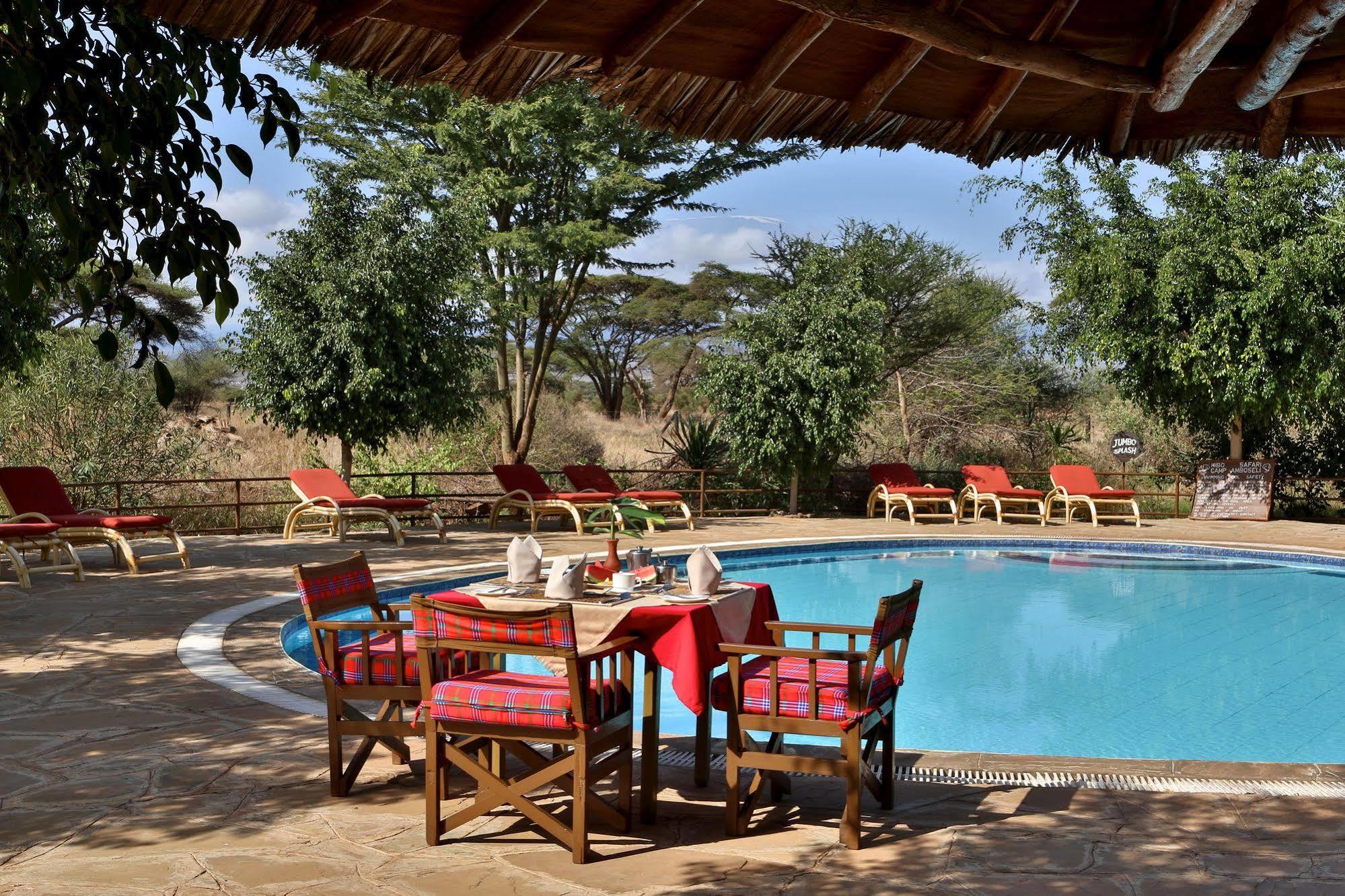Kibo Safari Camp Vila Amboseli Exterior foto