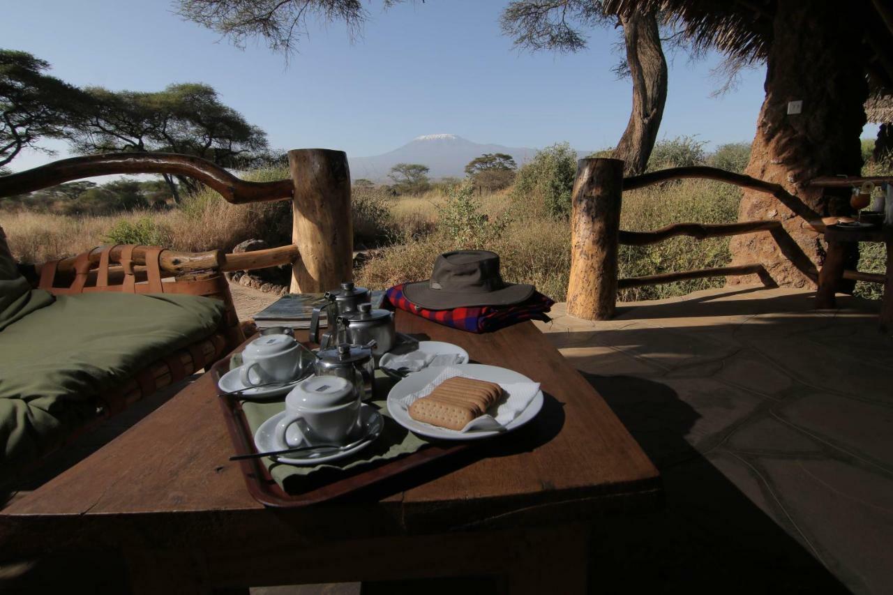 Kibo Safari Camp Vila Amboseli Exterior foto