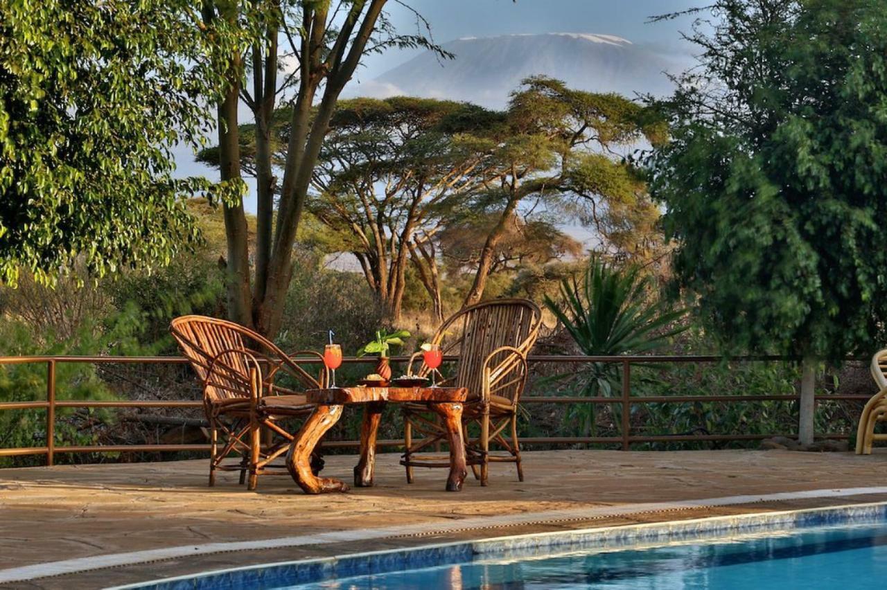Kibo Safari Camp Vila Amboseli Exterior foto